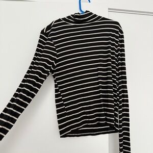 H&M Black and White Striped Long Sleeve Tee